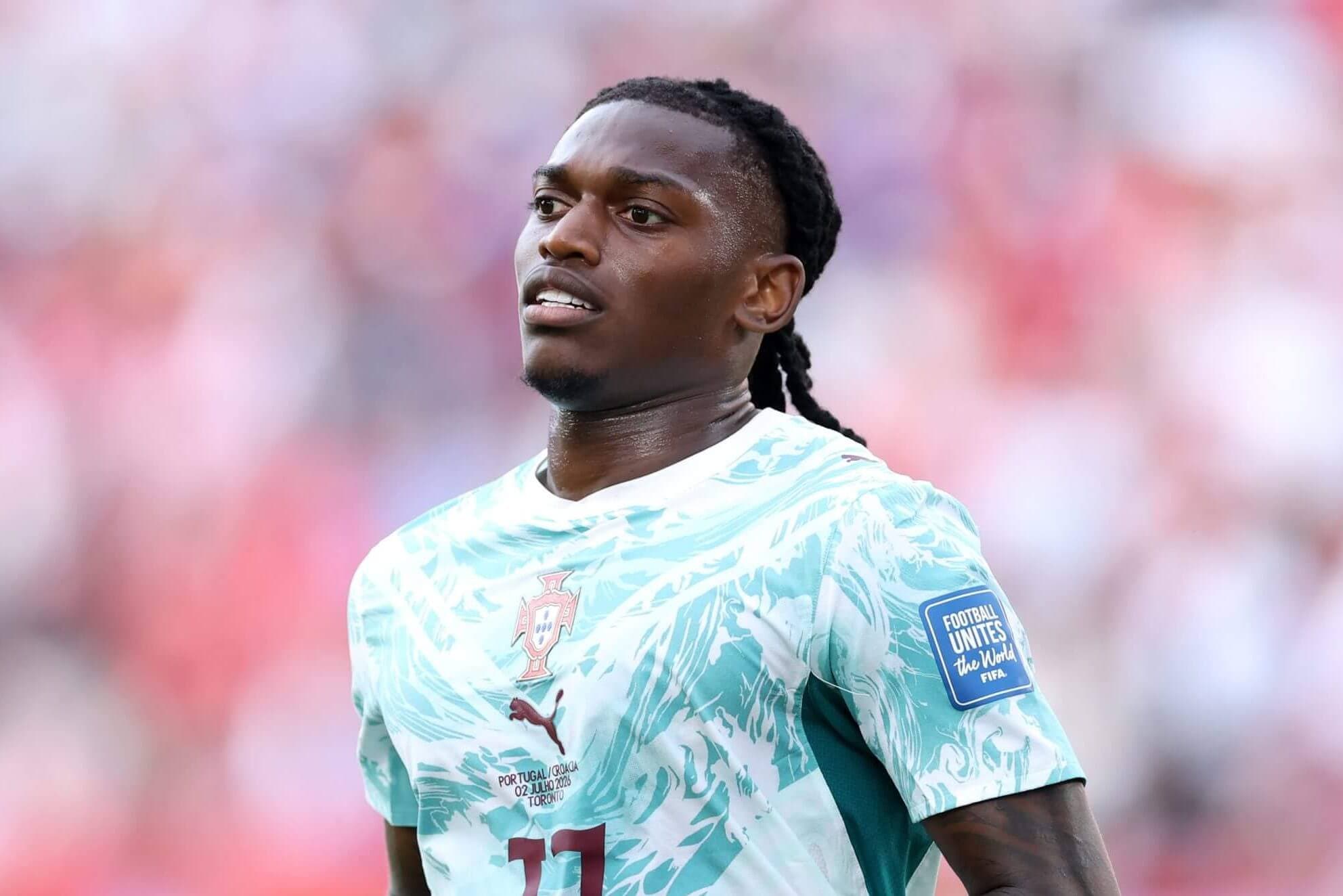 Aston Villa in talks to sign Milan's Rafael Leao