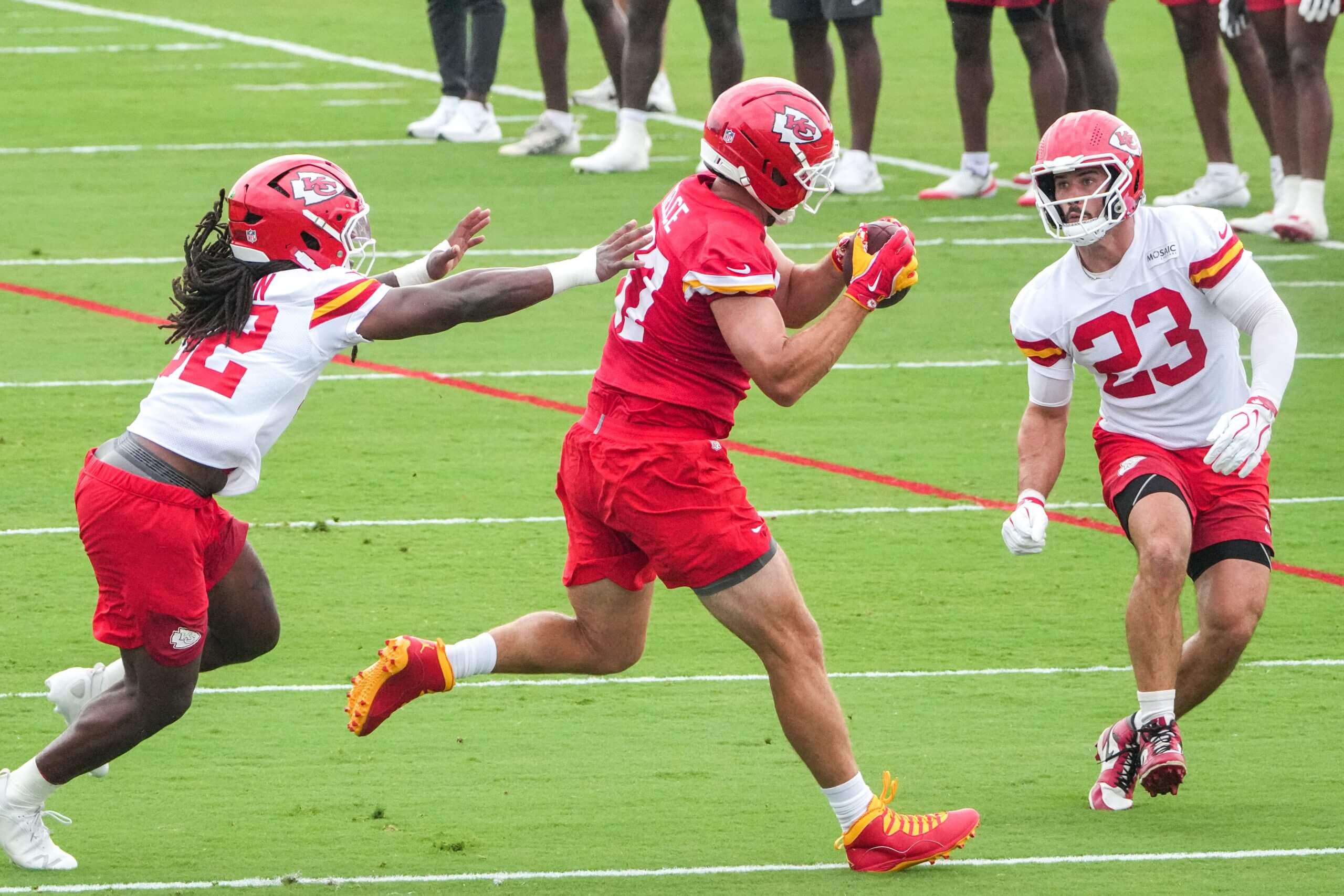 Patrick Mahomes and Travis Kelce's "new honeymoon" brings hope to Chiefs camp