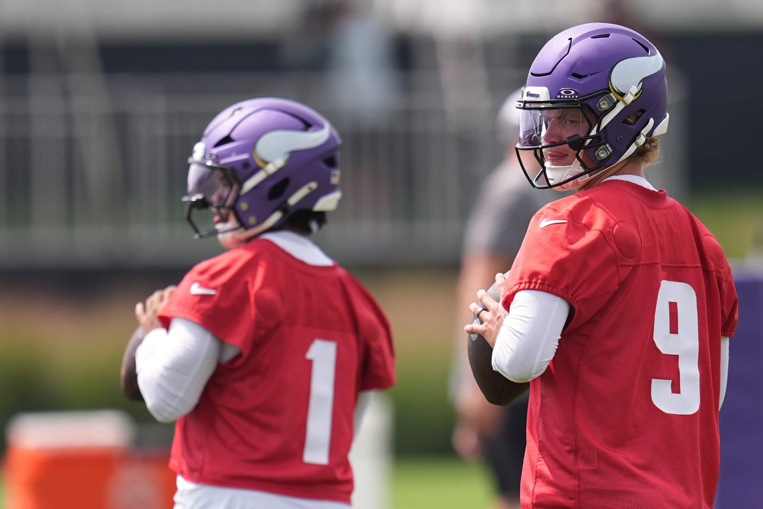 What we saw from Vikings QBs Kyler Murray and J.J. McCarthy in first practice of camp