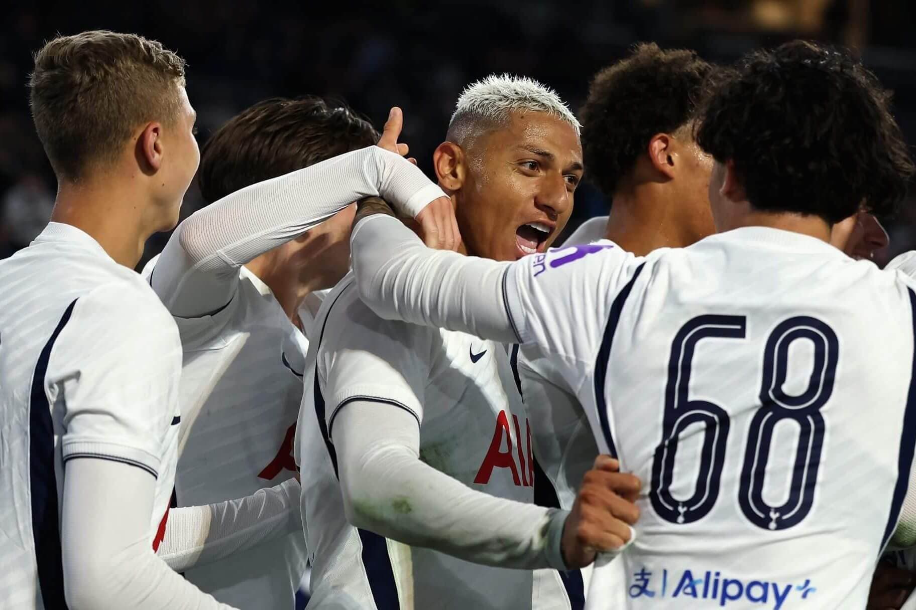 Chelsea 1 Tottenham 2 - Spurs overcome rare friendly red card to win in Sydney