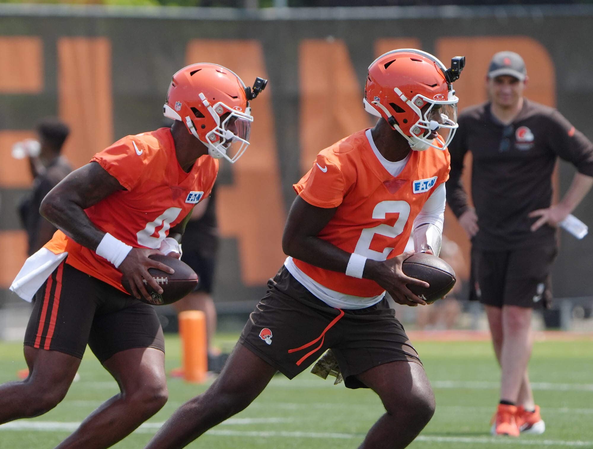 Browns being patient in naming a starting QB as Deshaun Watson, Shedeur Sanders split reps
