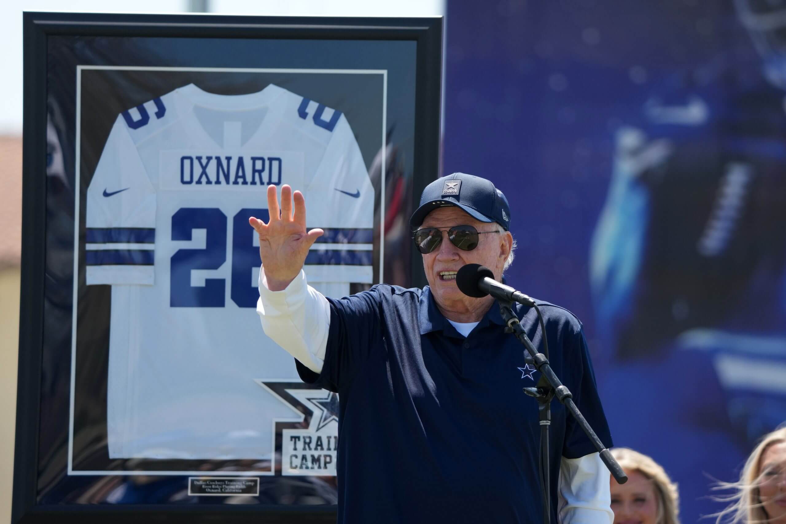 Jerry Jones ‘open’ to Mark Cuban as Cowboys co-owner, but not looking for new investors