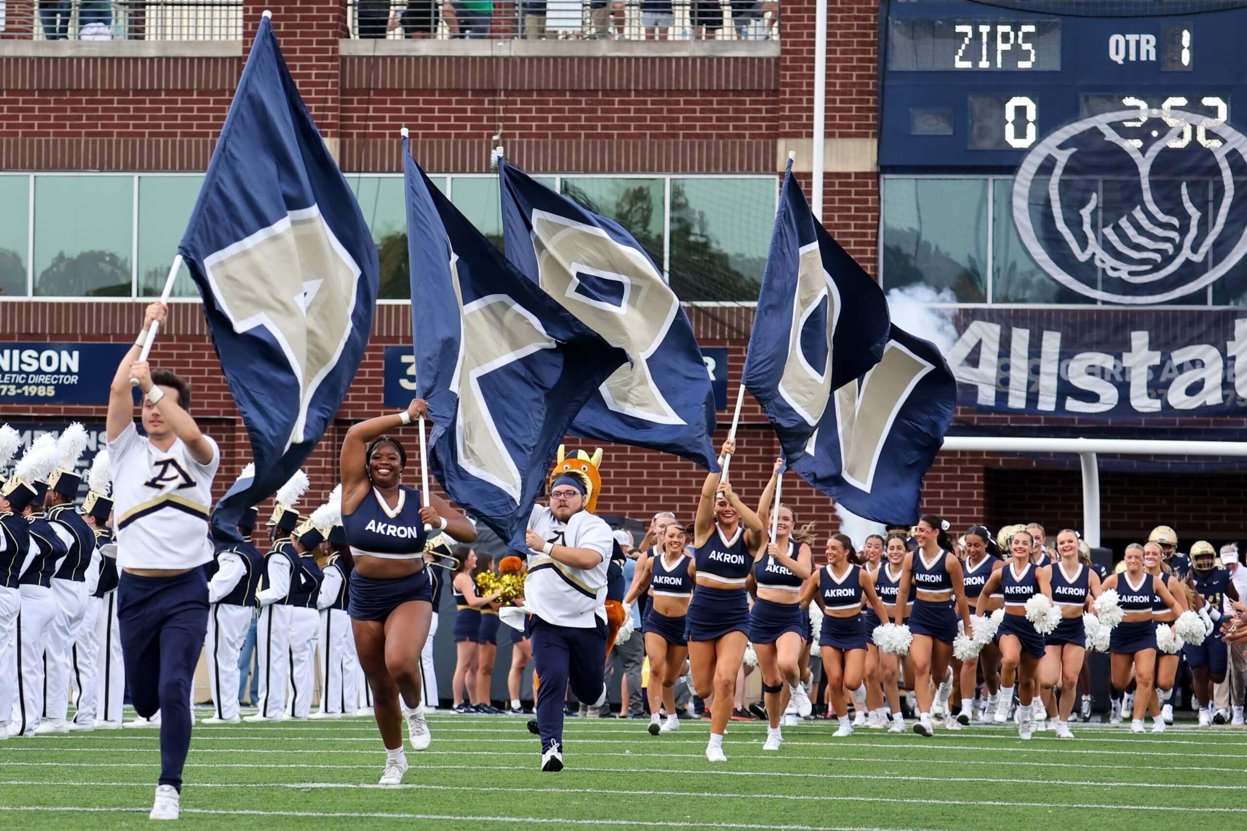 Akron football season-ticket stunt is why we love college football