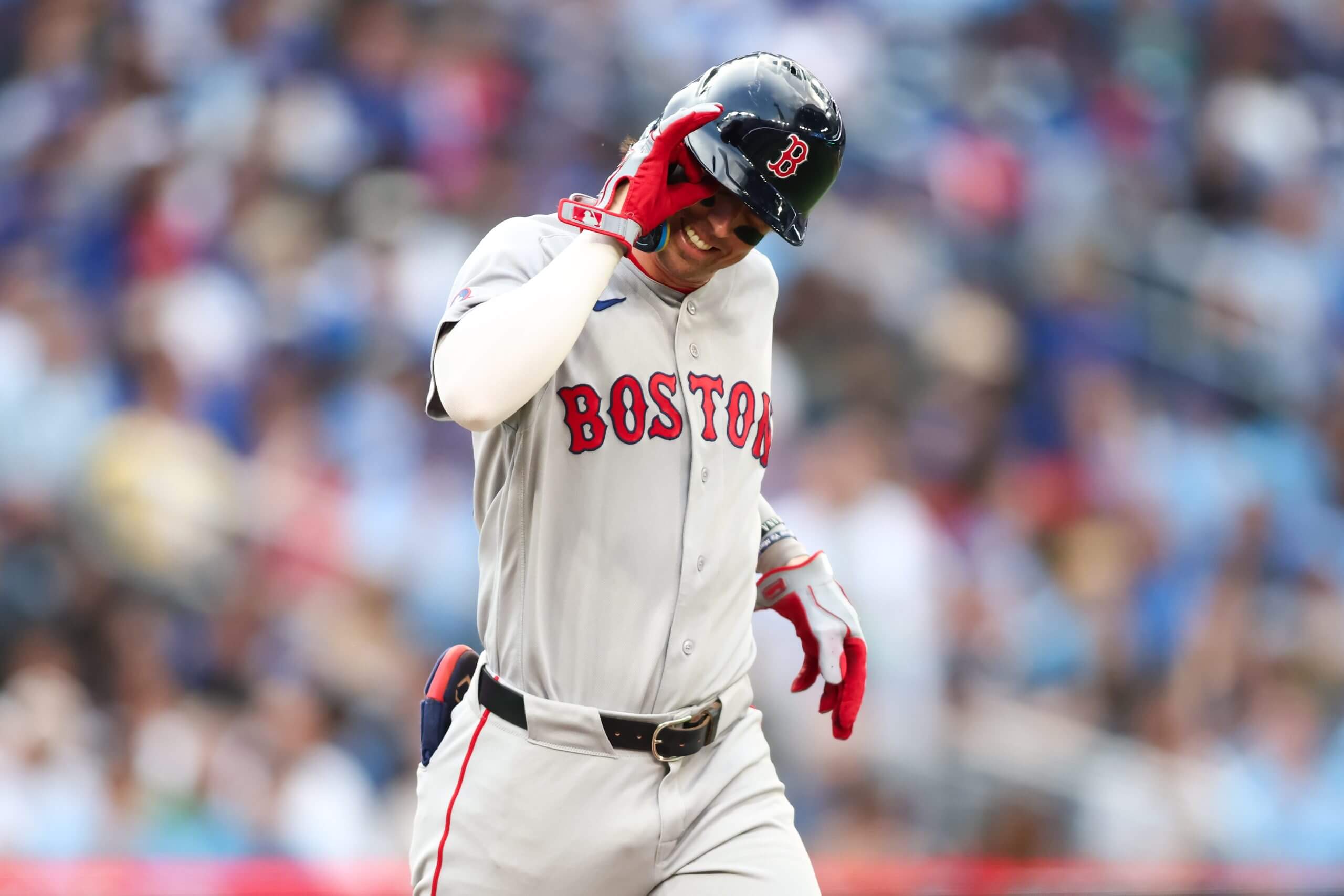 Confusion over scoreboard, number of outs sends Red Sox-Blue Jays game into long delay