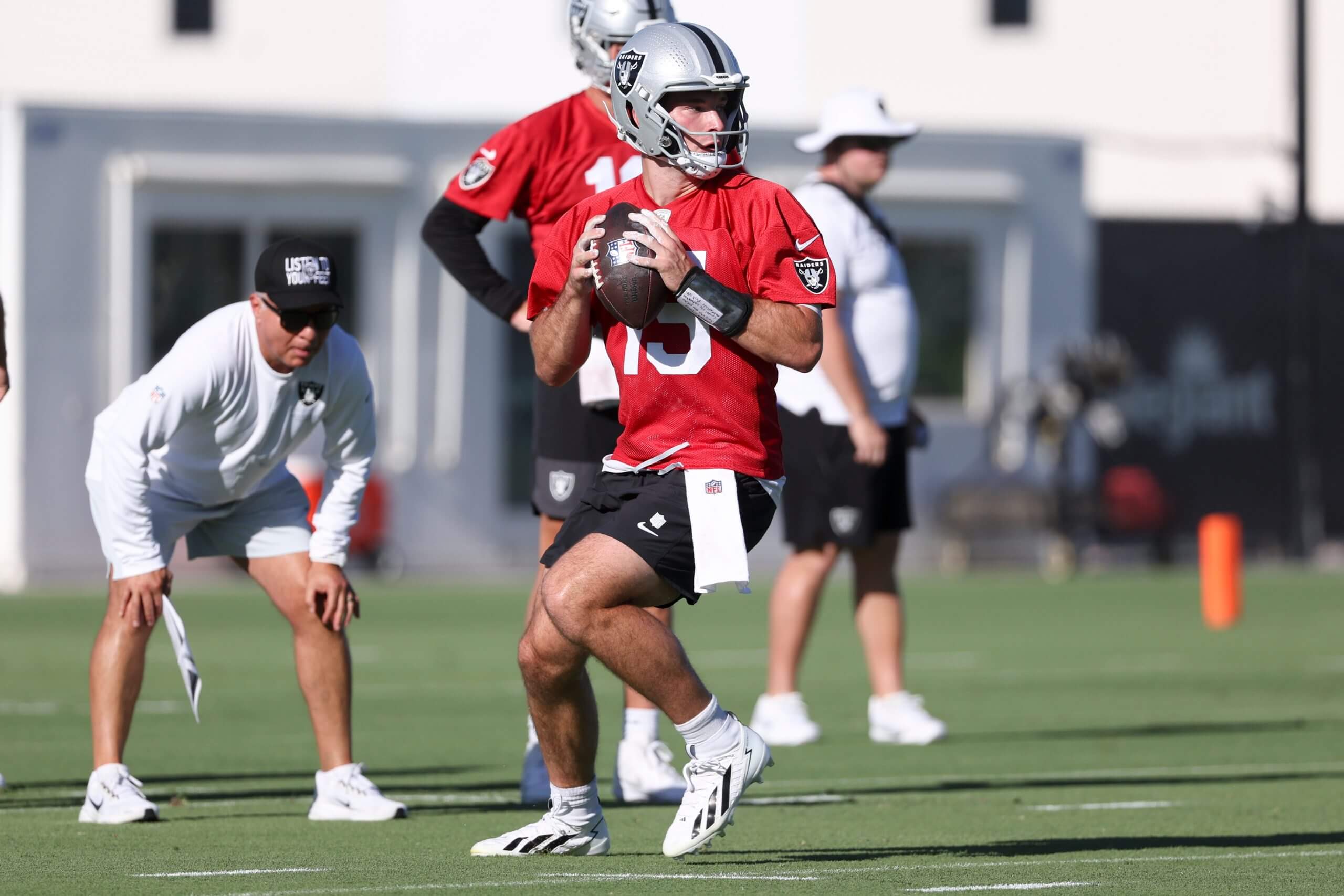 Raiders drop preseason opener to Cardinals as Fernando Mendoza debuts with TD