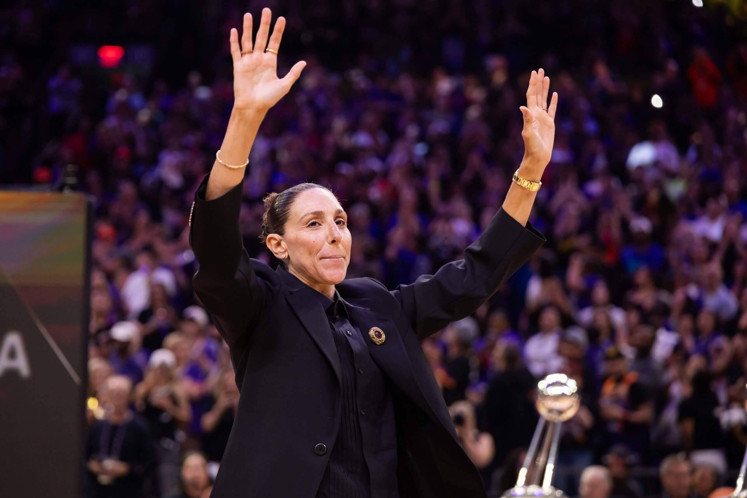 Mercury retire Diana Taurasi's No. 3, welcome WNBA legend to Ring of Honor
