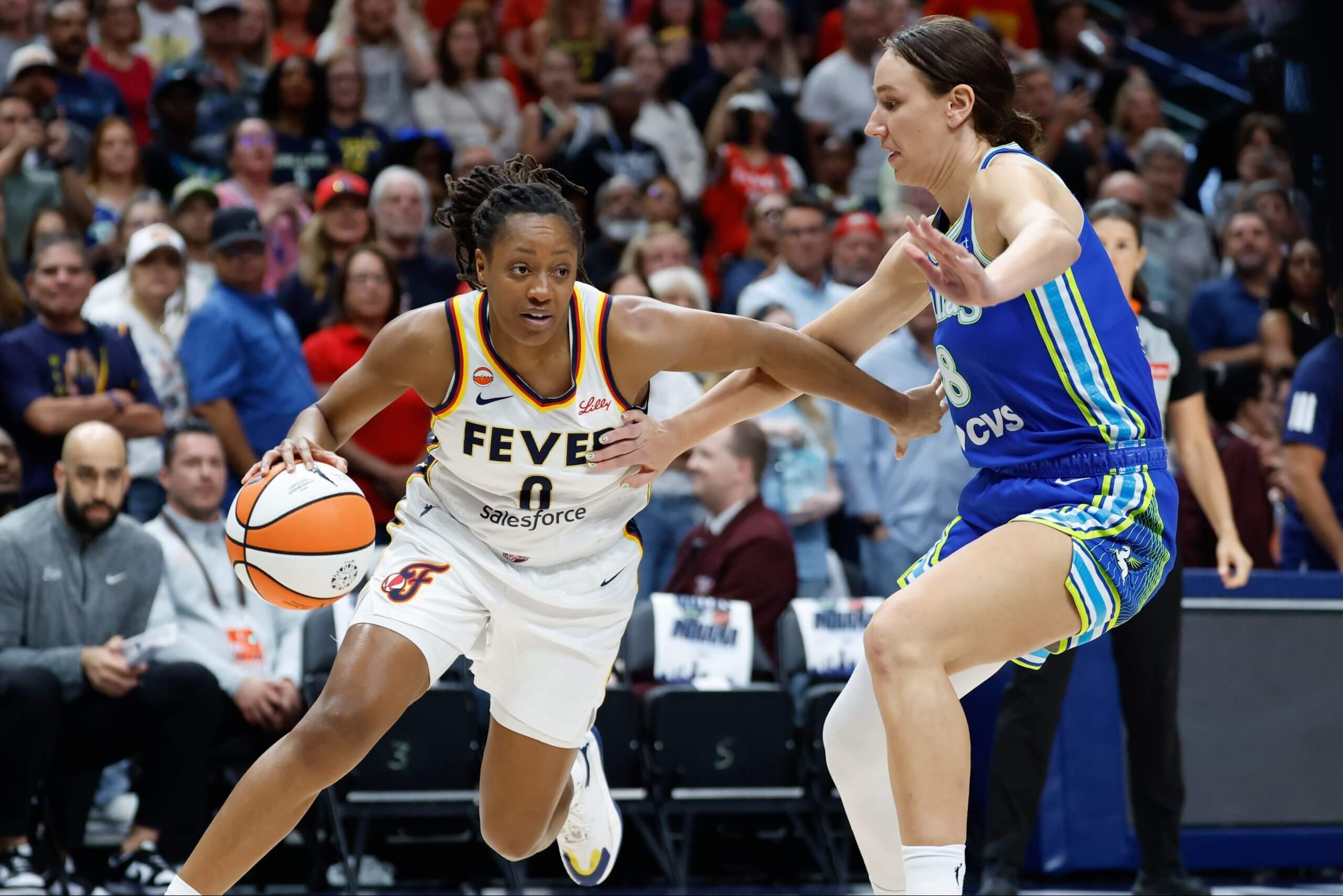 Arike Ogunbowale flames Fever, Kelsey Mitchell makes history: Fever-Wings takeaways