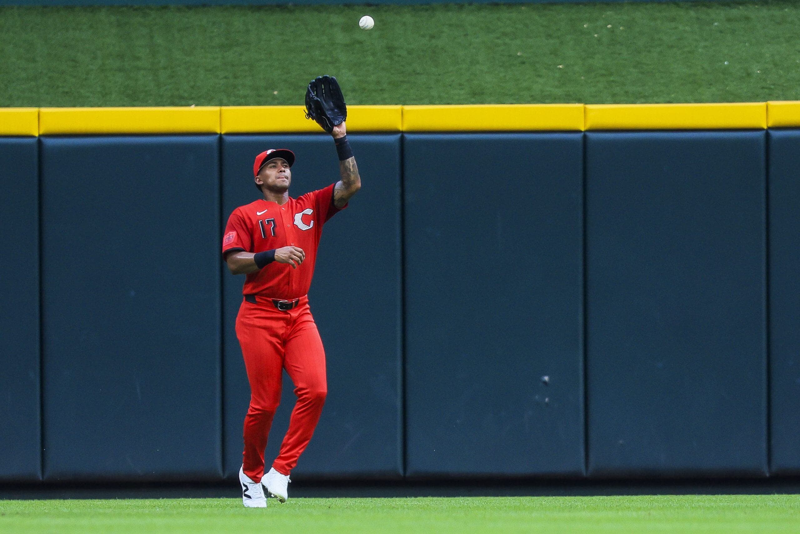 Tommy Pham gets into social media spat with Reds' Dane Myers over defensive metrics