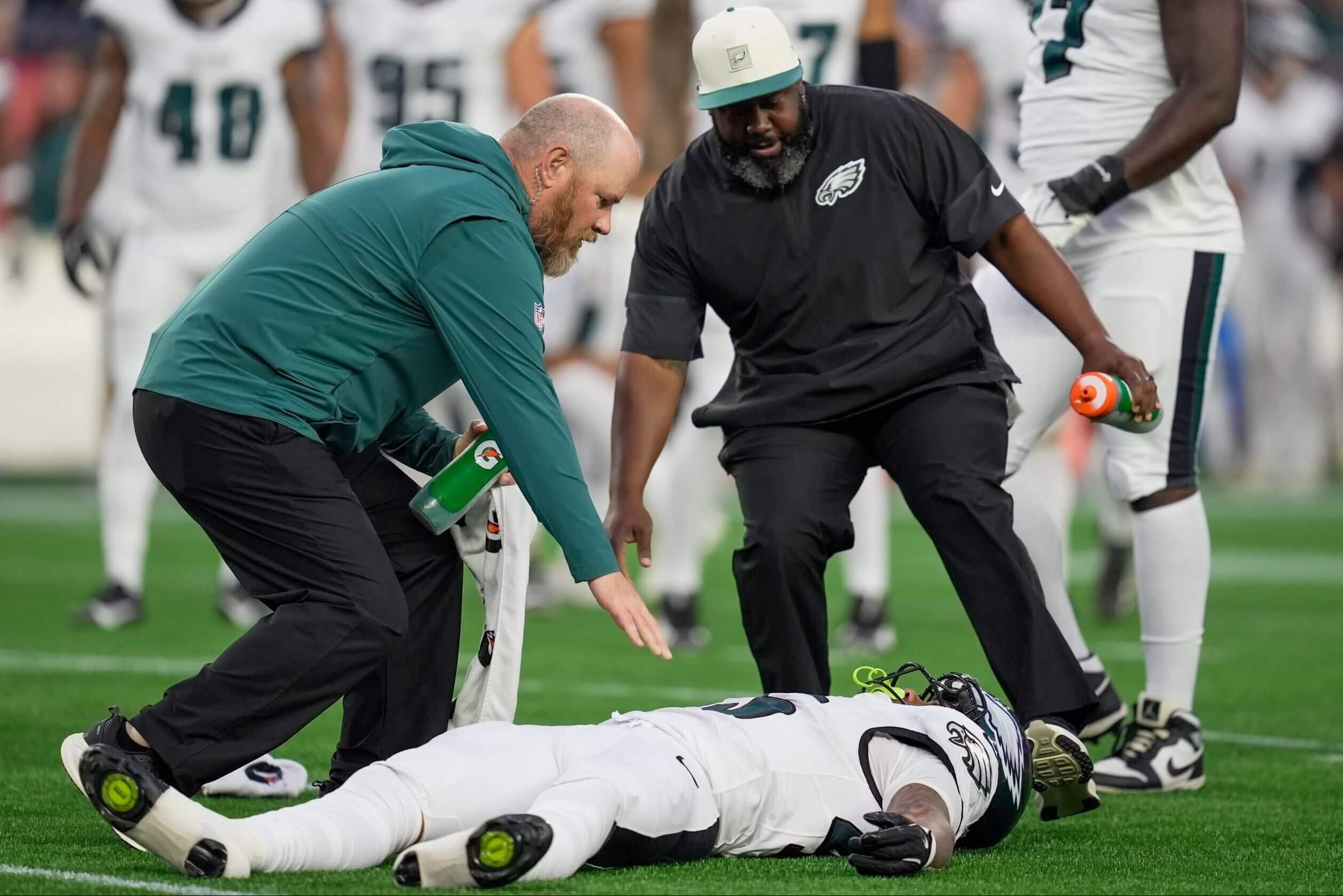 Eagles say RB Ja'Quinden Jackson has 'strength and movement in all extremities' after scary collision vs. Patriots