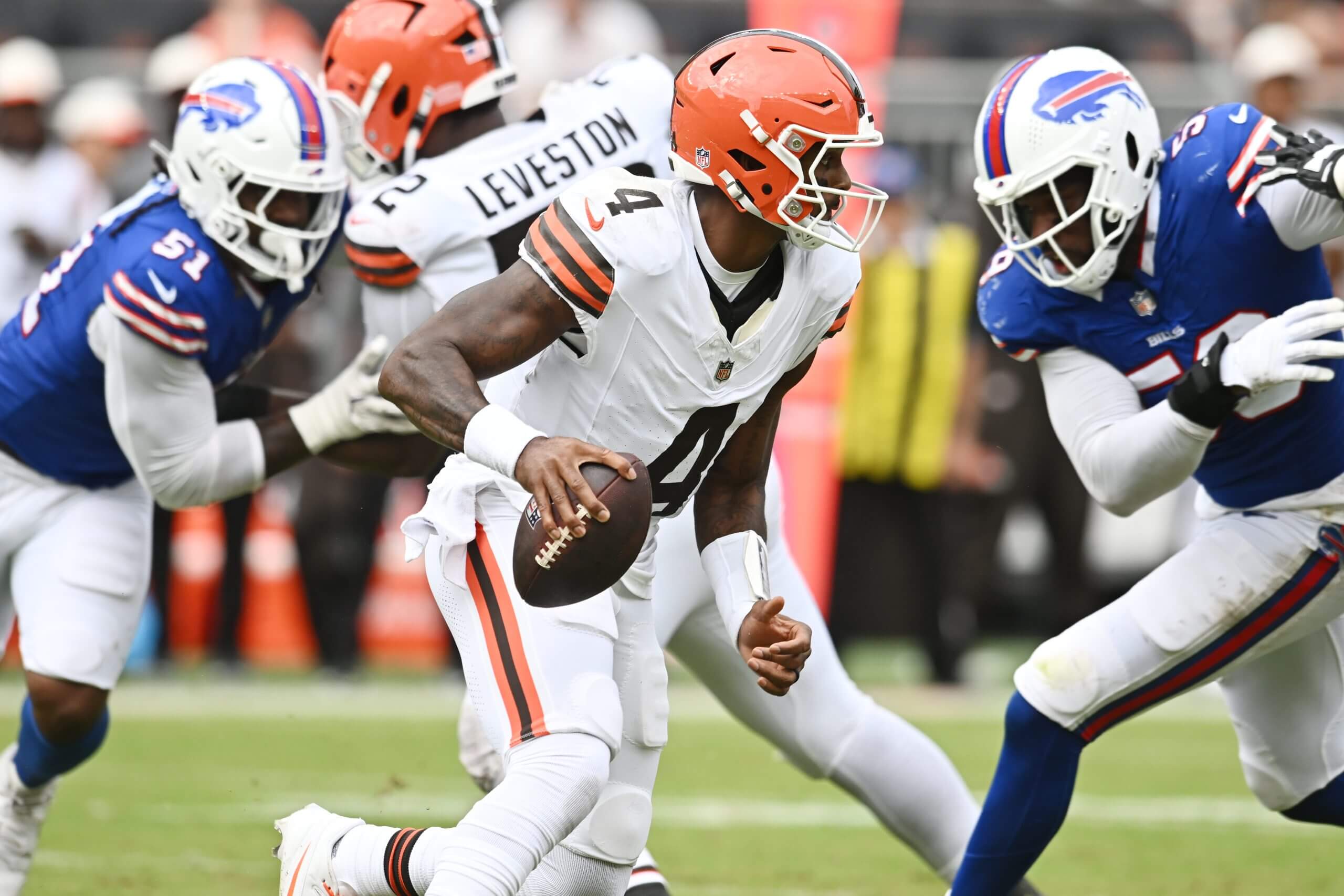 Browns expect to name starting QB on Monday; Deshaun Watson's comments won't impact decision
