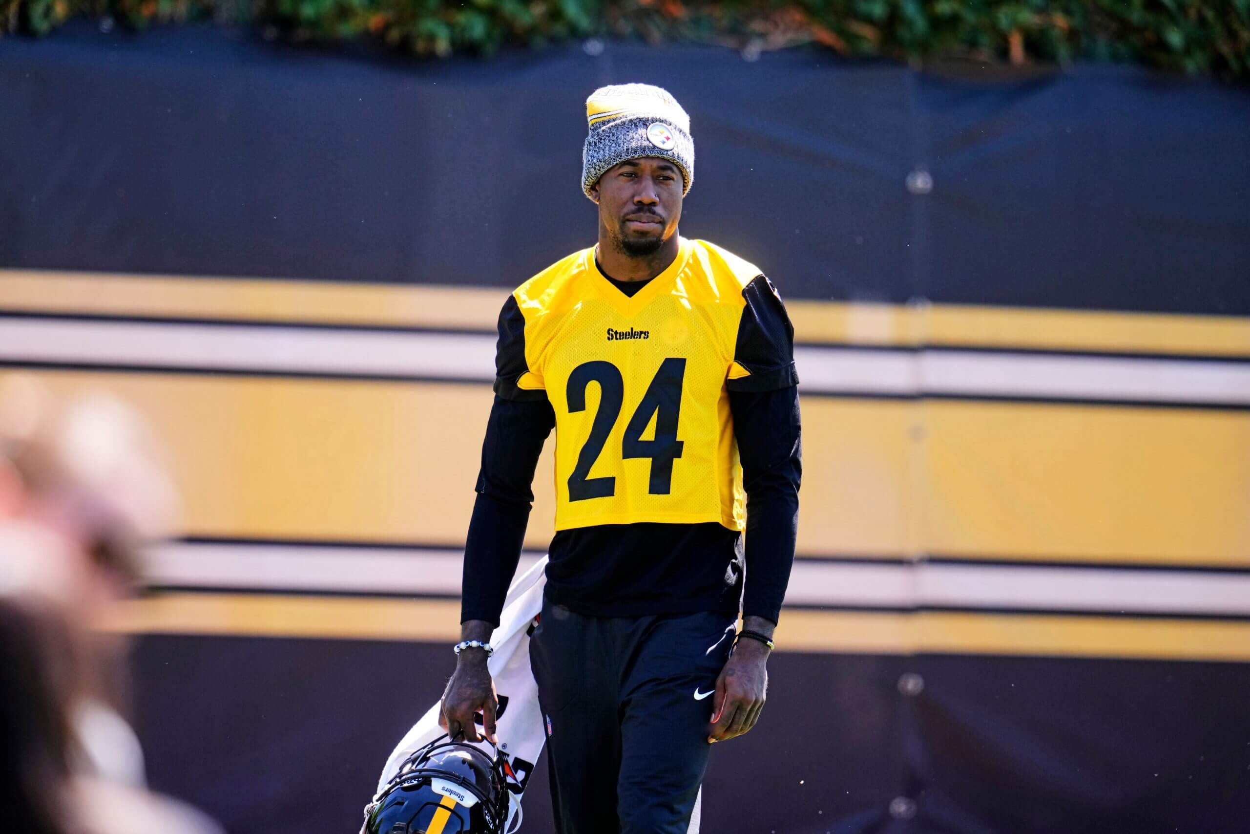 Steelers HC Mike McCarthy Breaks Silence on Joey Porter Jr's Contract Drama