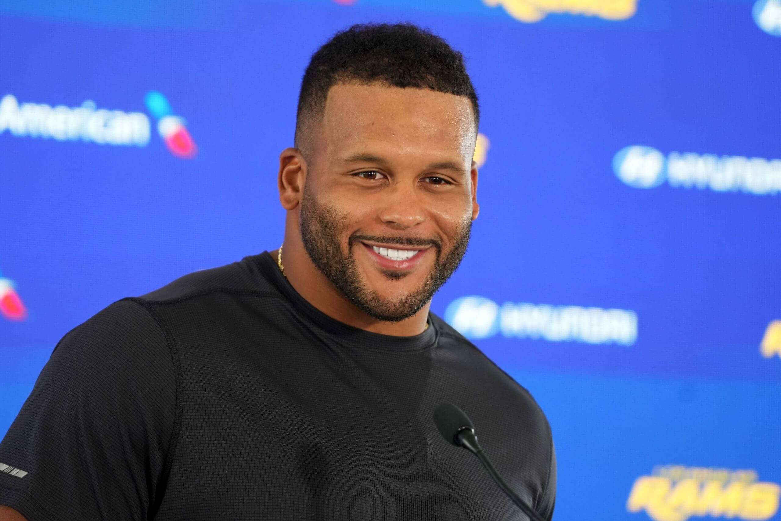 Aaron Donald on officially returning to Rams: 'It felt a little weird for me'
