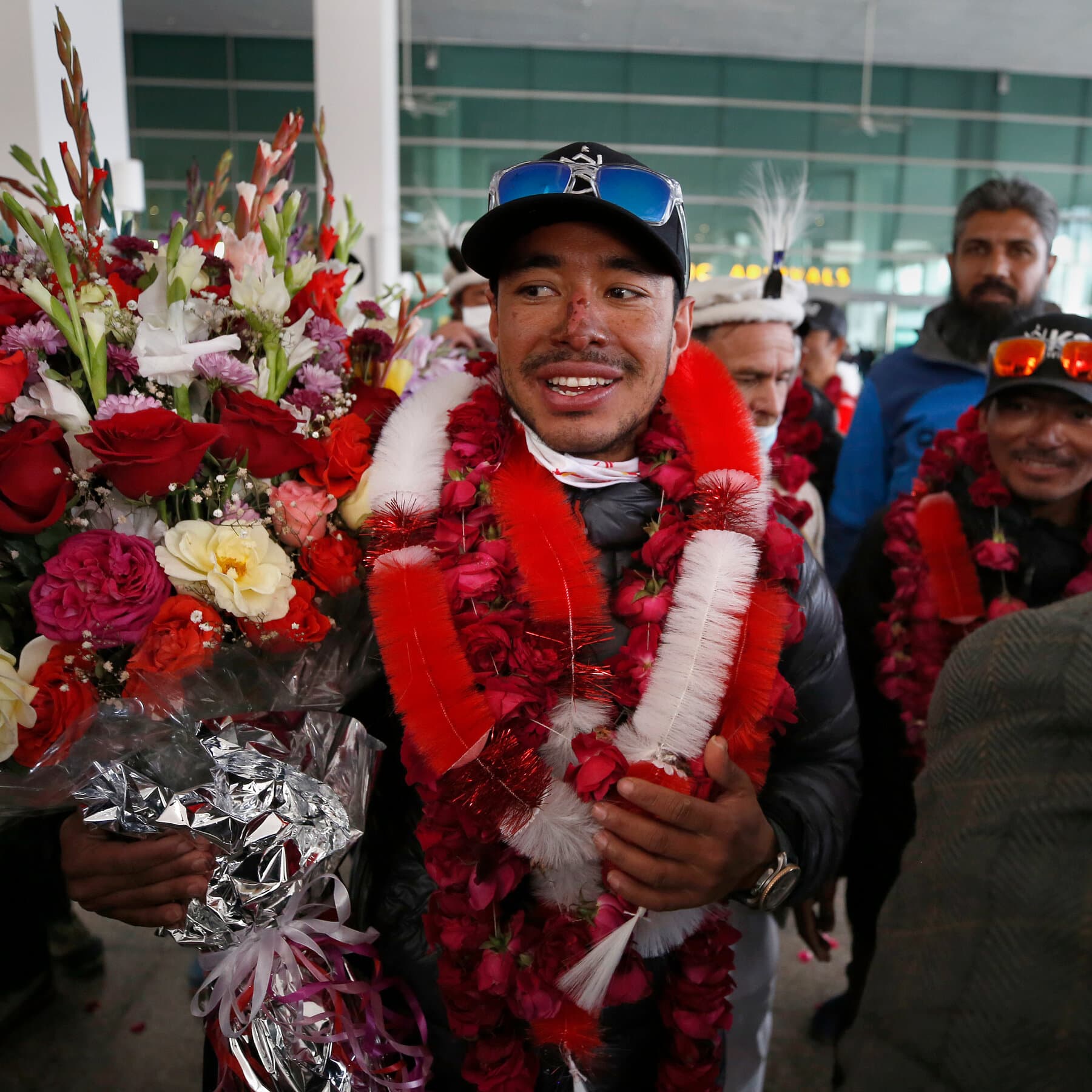 Pakistani officials say 4 bodies located among the 10 international climbers missing since an avalanche on Broad Peak
