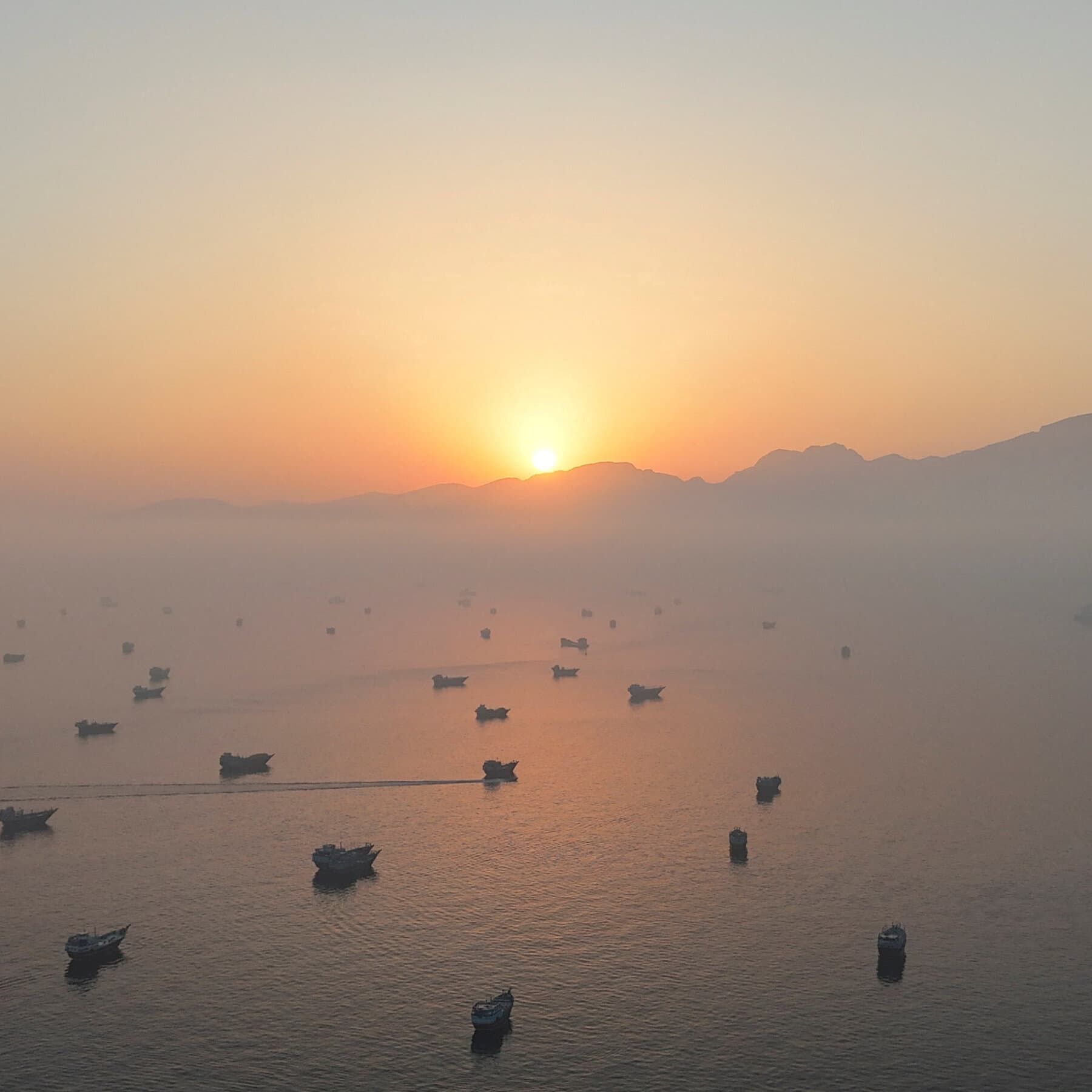 An Emerging Deal Between Iran and Oman to Reopen Hormuz Would Come at a Cost for Trump