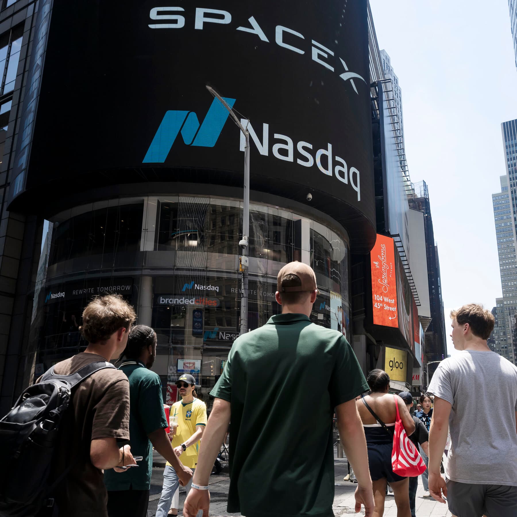 SpaceX’s Spending on A.I. Soars in First Results After I.P.O.