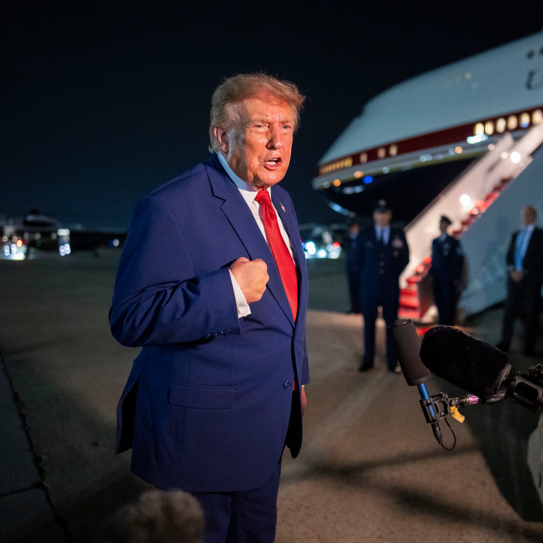 Trump denies orchestrating plane switch: ‘It’s only up to Secret Service’