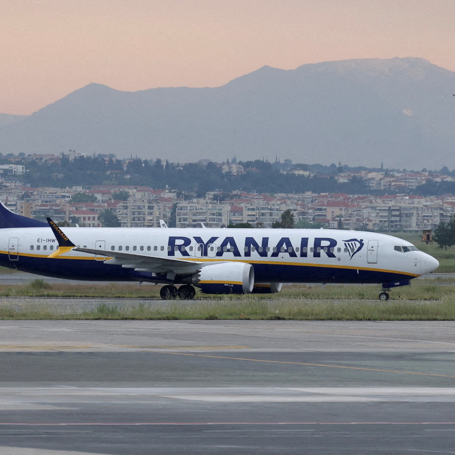 Engine Blade Hit Window on Jet When Man Was Partly Sucked Outside, Report Says