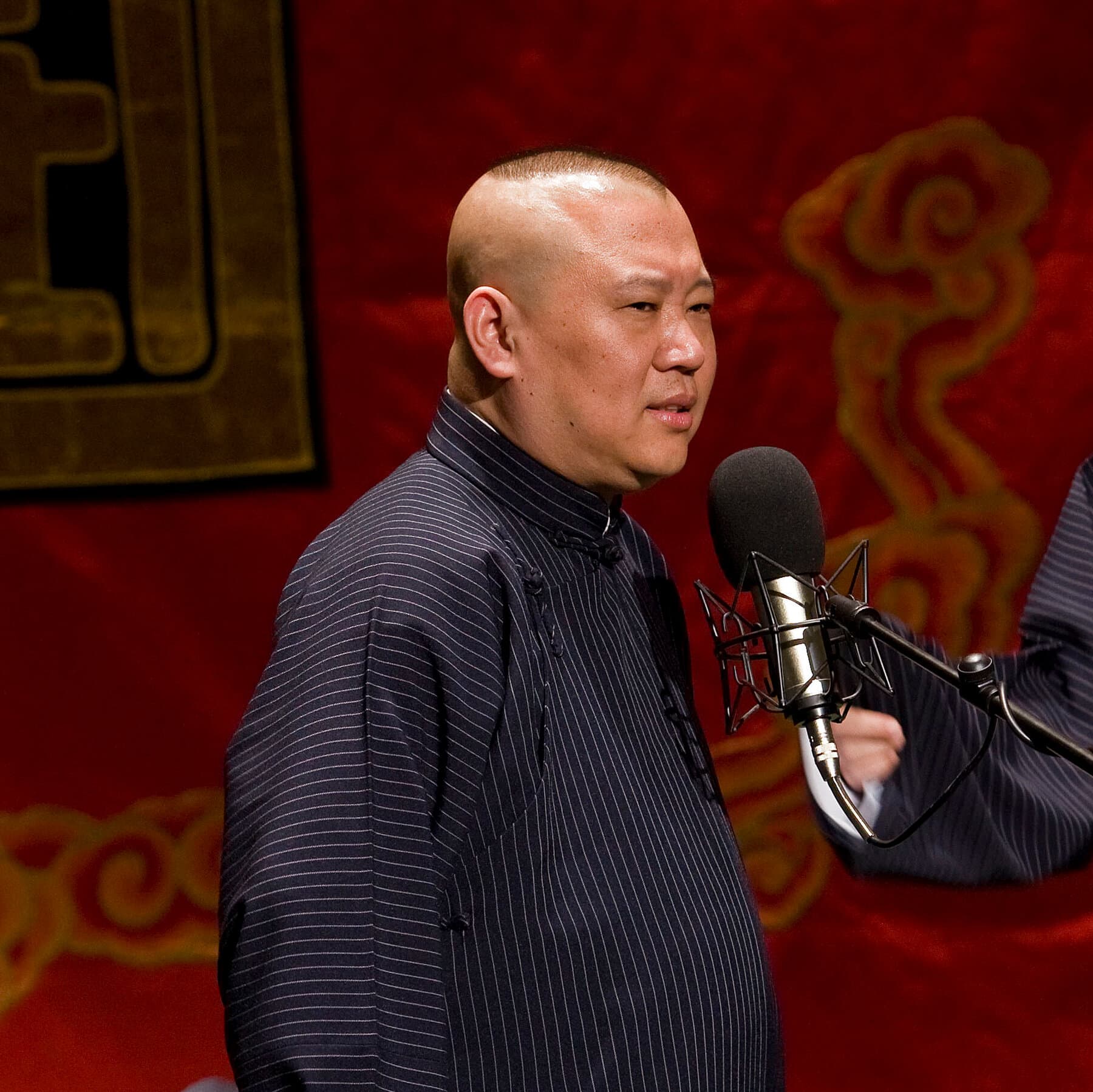 China investigates comedian after he altered a revolutionary song lyric onstage