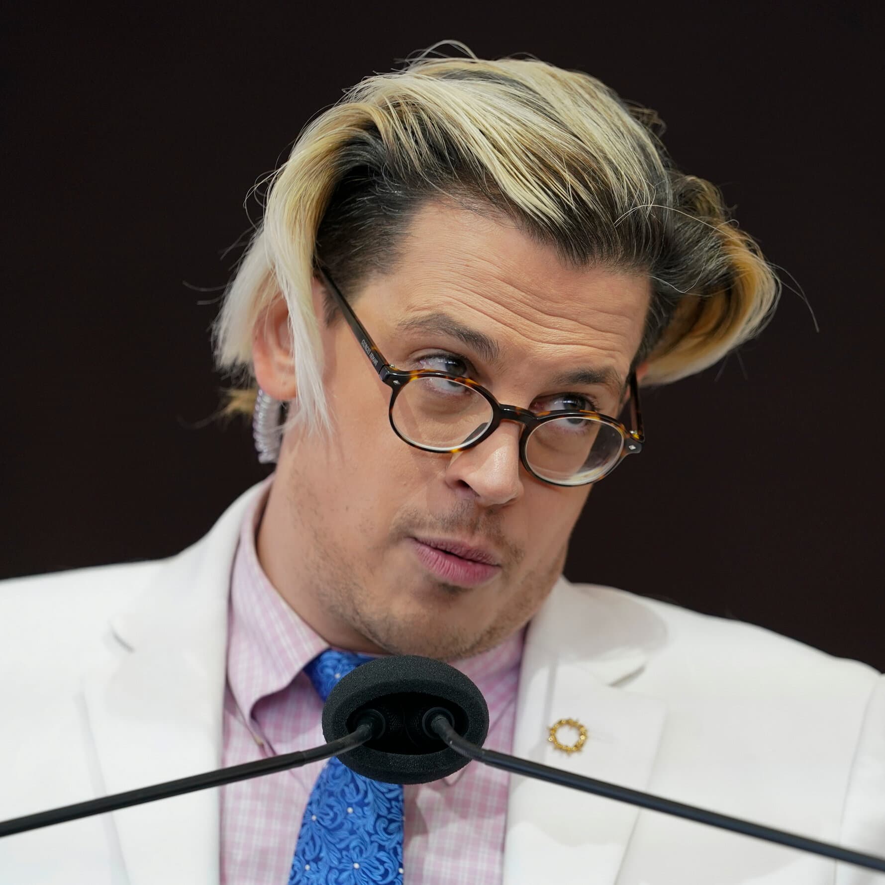 Milo Yiannopoulos, a Right-Wing Provocateur, Is Arrested by ICE