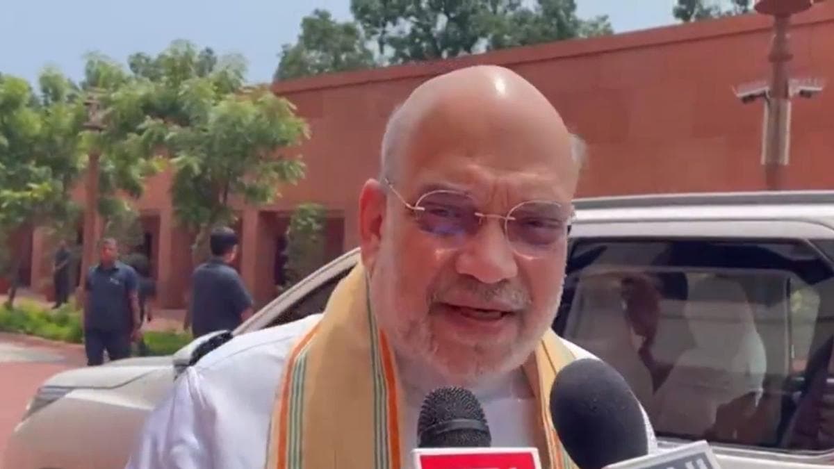 Amit Shah willing to have debate on student protests, Rahul Gandhi says not interested in ‘lectures’