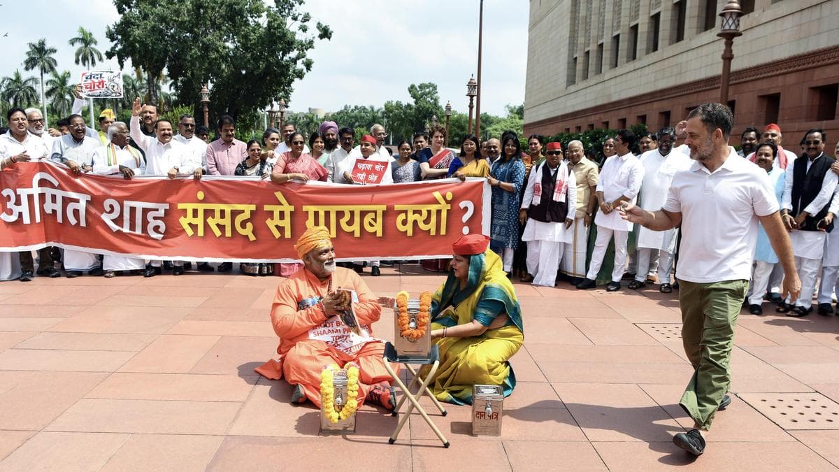 Varanasi police book MPs Rahul Gandhi, Pappu Yadav and Awadesh Prasad for 'insulting Sanatan Dharma'