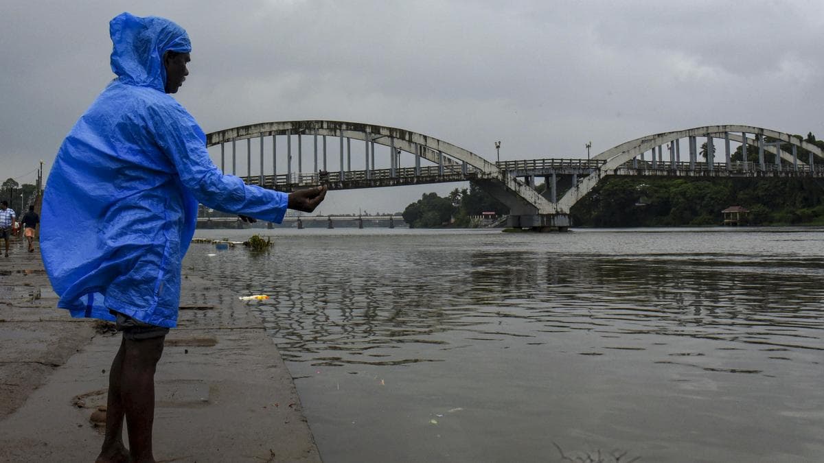 Rain eases, normalcy returns in Ernakulam
