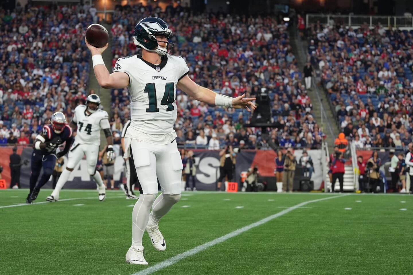 NFL preseason live scores, updates: Bears-Bengals, Eagles-Patriots, Chiefs-Buccaneers underway after Rams, Giants win