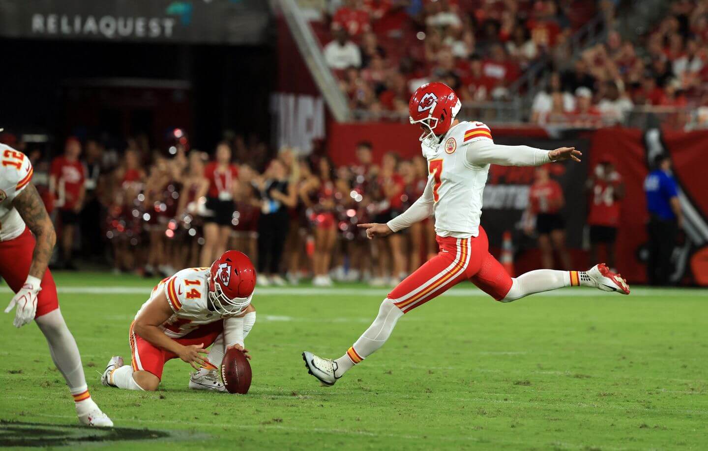 NFL preseason live scores, updates: Cowboys-Cardinals, Chiefs-Buccaneers underway after Rams, Giants, Patriots win