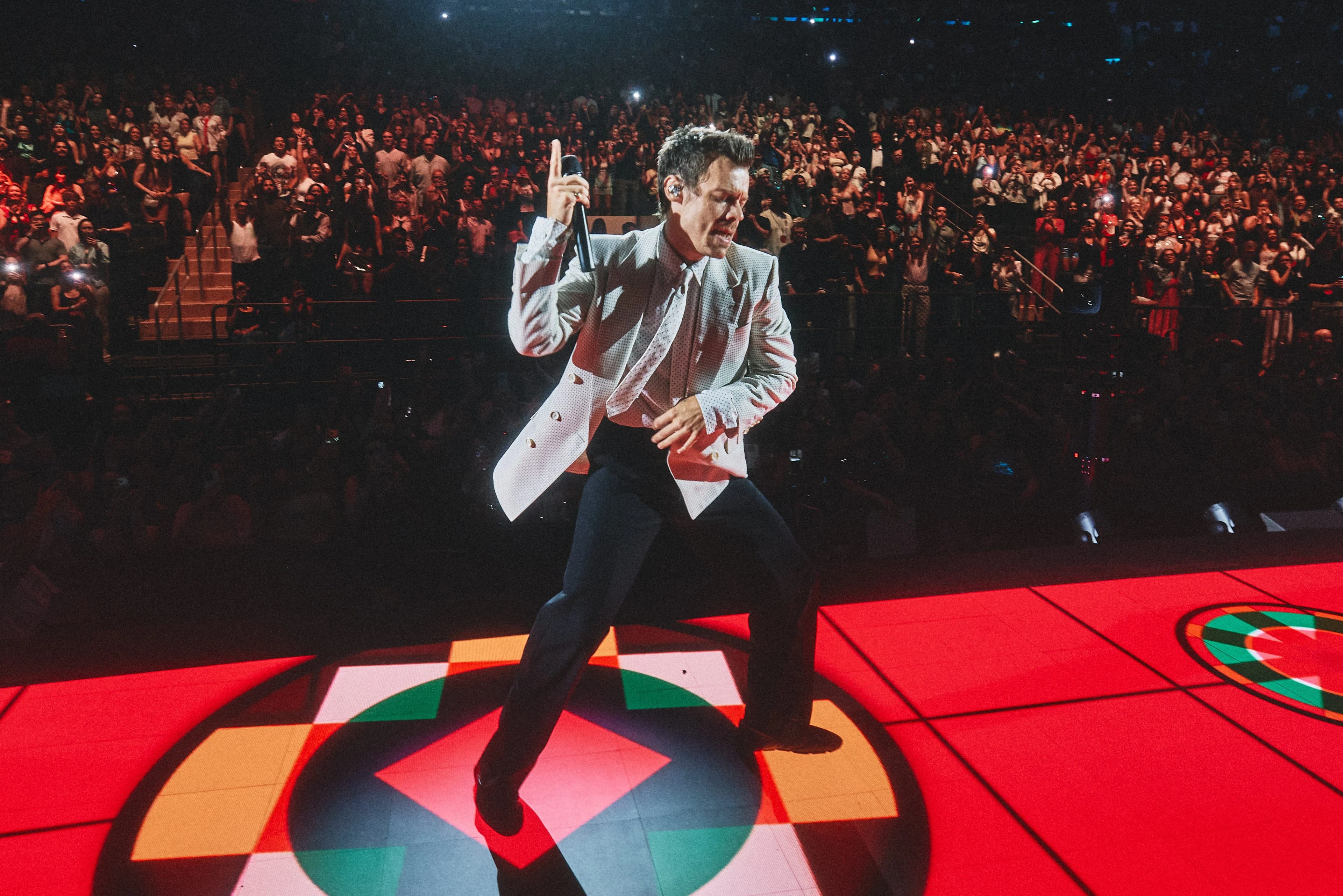 Harry Styles Jokes About Taylor Swift’s Wedding During Madison Square Garden Concert