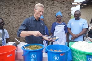 Fastest growing Ebola worsens Congo's hunger