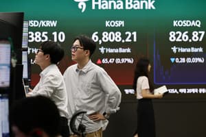 Tokyo stocks rise on dip-buying in tech, ahead of Nvidia earnings
