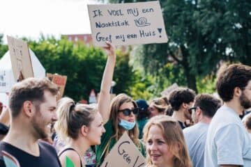 Some 60% of student rooms rented above legal limit; Municipalities fail to intervene