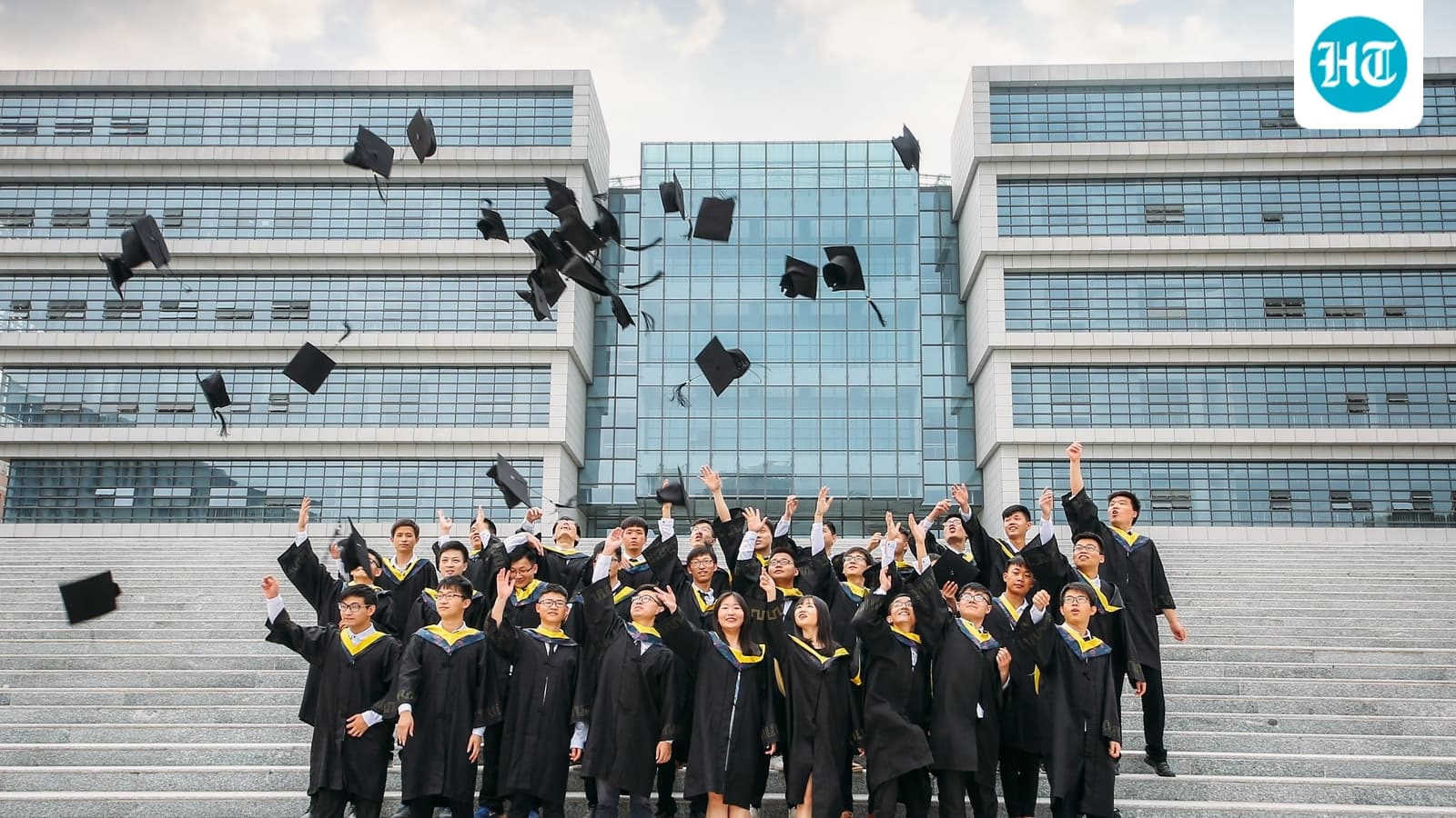 Student loan borrowers wrongly told they’re in default as trump repayment changes fuel MOHELA confusion