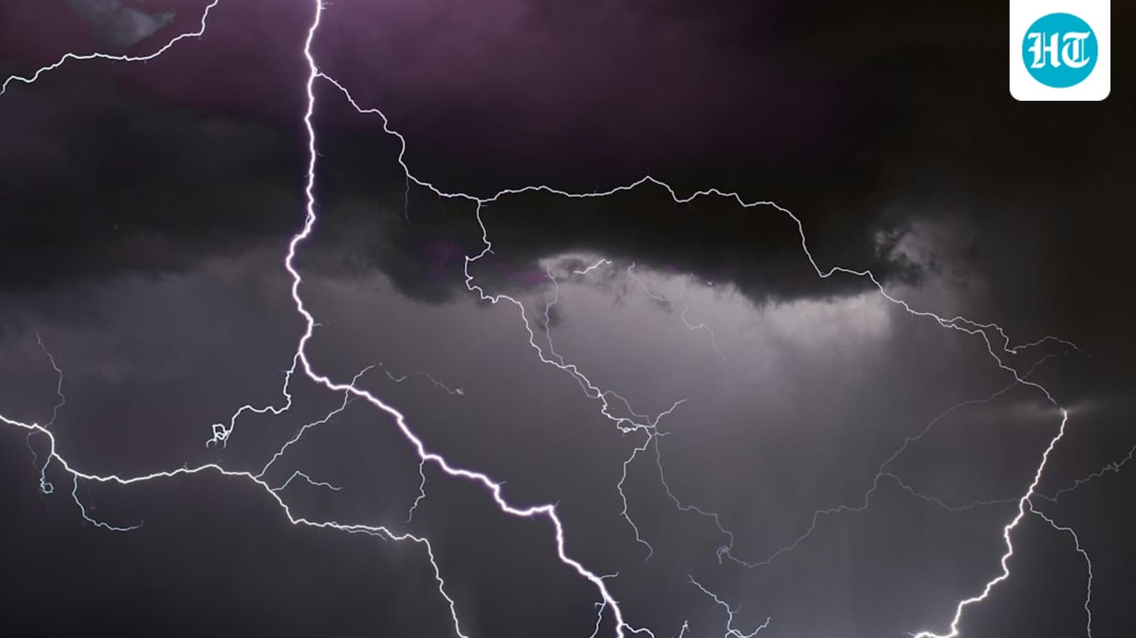 San Diego lightning storm today: Latest update from California city as scary videos emerge; ‘this is kinda cool…’