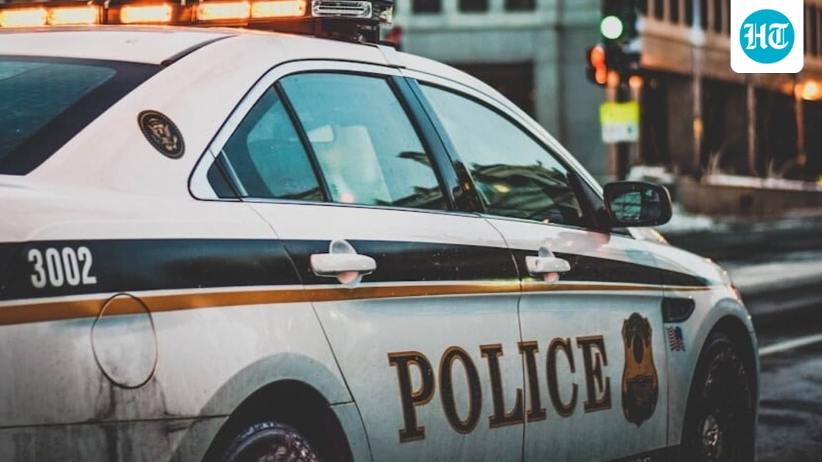 Houston shooting: Officer injured on North Wayside Drive, suspect firing at vehicles; what we know so far