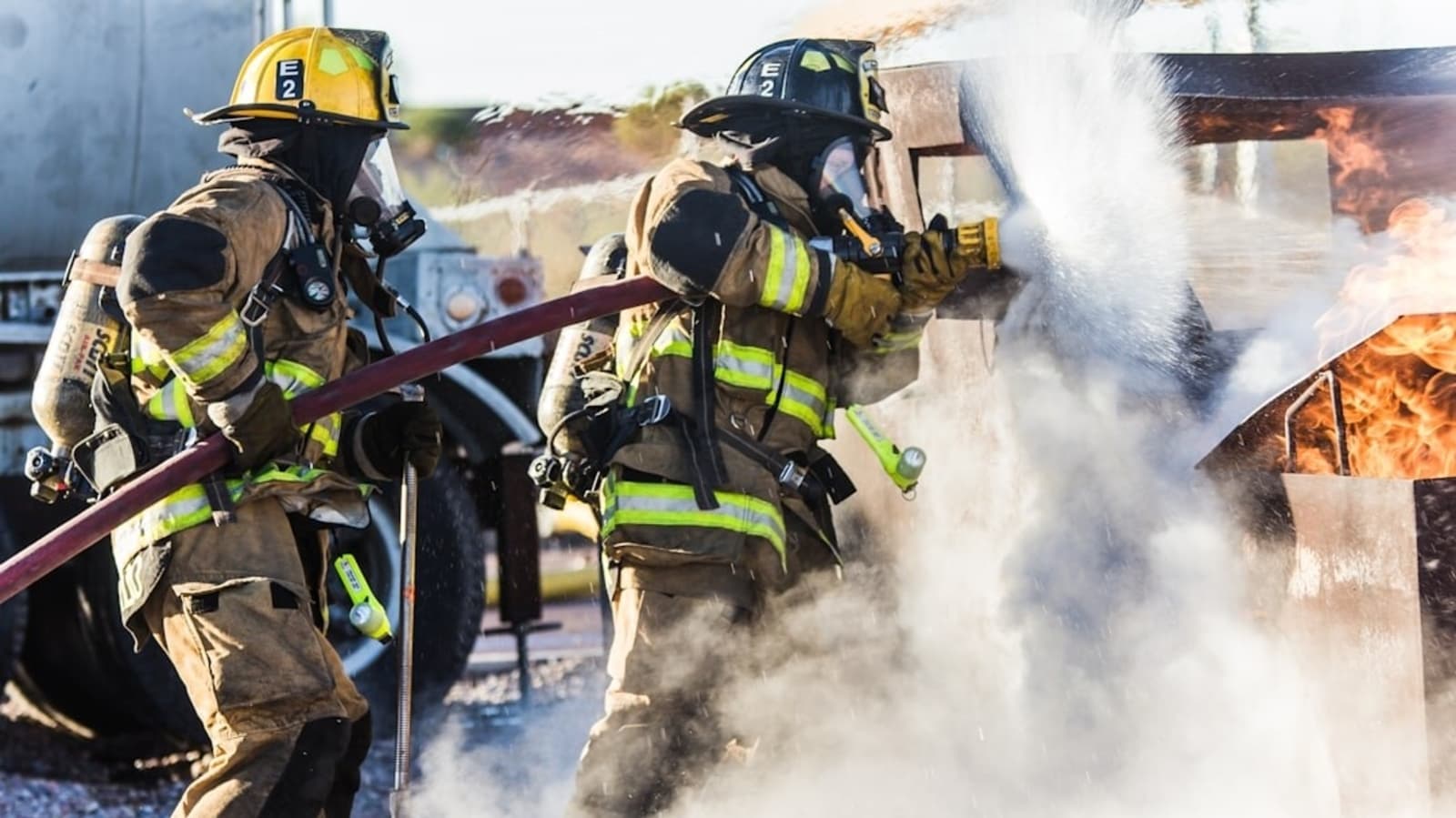 Downtown Dallas fire: Smoke seen across Grand Prairie, Arlington and Duncanville; videos emerge
