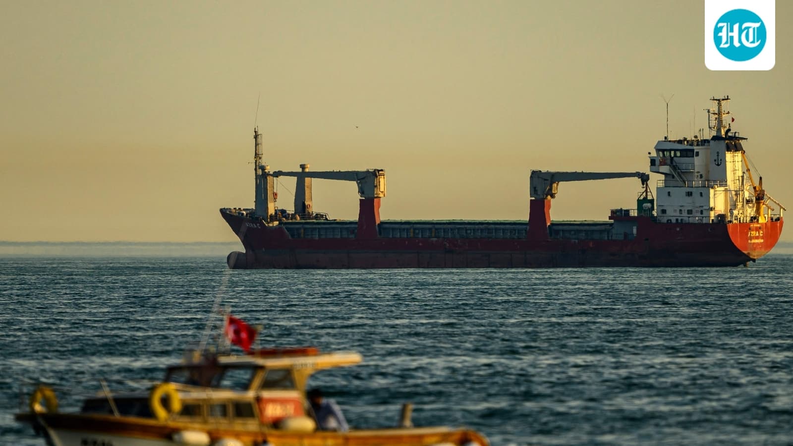 2 Turkish-flagged ships collide in Sea of Marmara off Istanbul, 10 crew missing