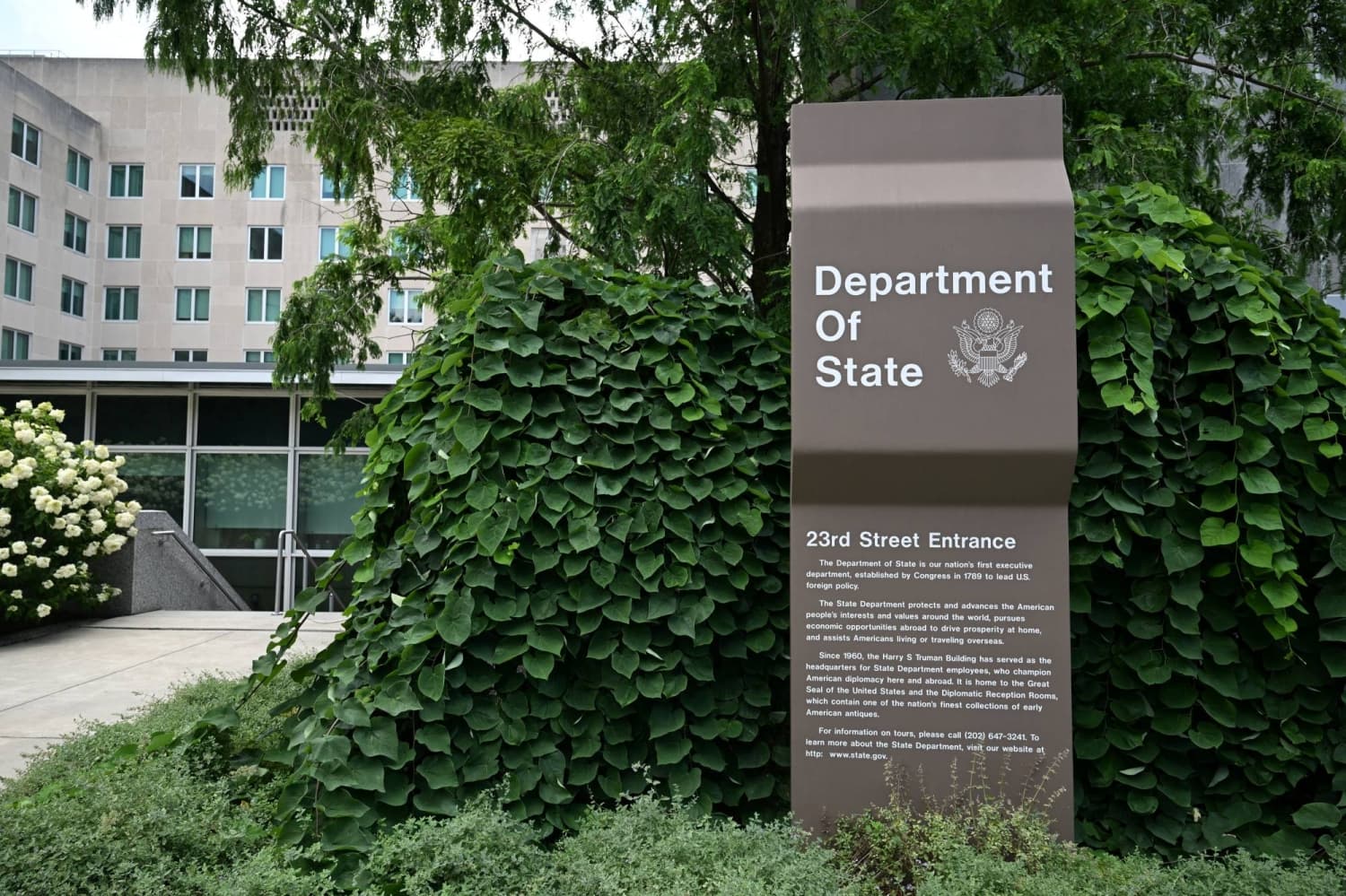 U.S. to close consulates in Canada, Japan and Indonesia, sources say