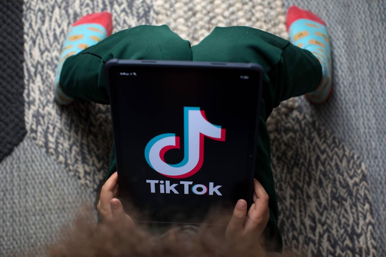 New Zealand to introduce bill banning social media for children under 16