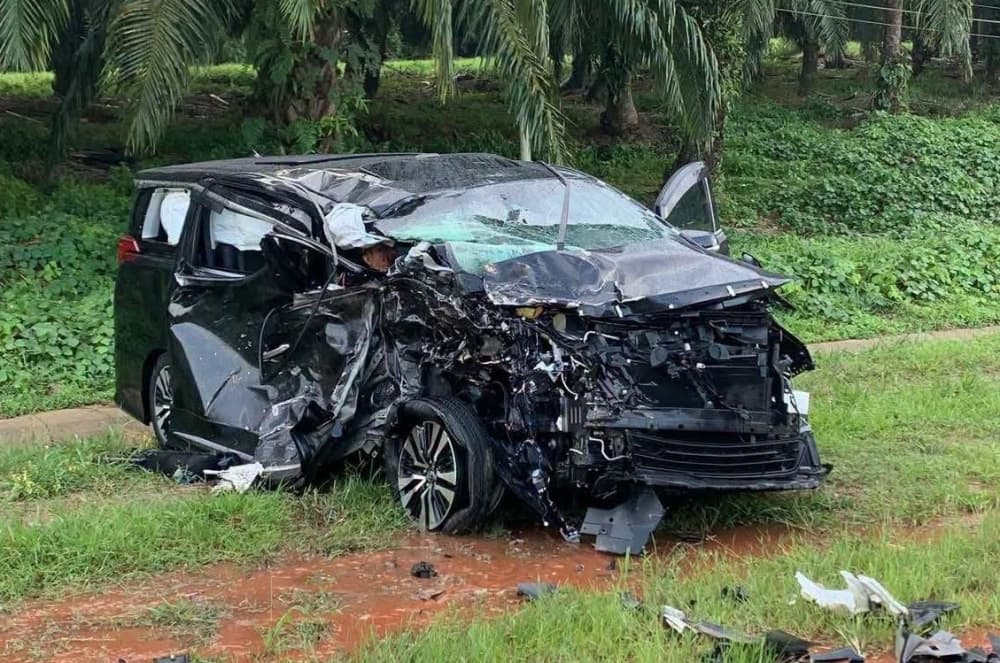 Technician pleads not guilty to reckless driving over Pahang crash that killed doctor, his two-year-old daughter and another motorist