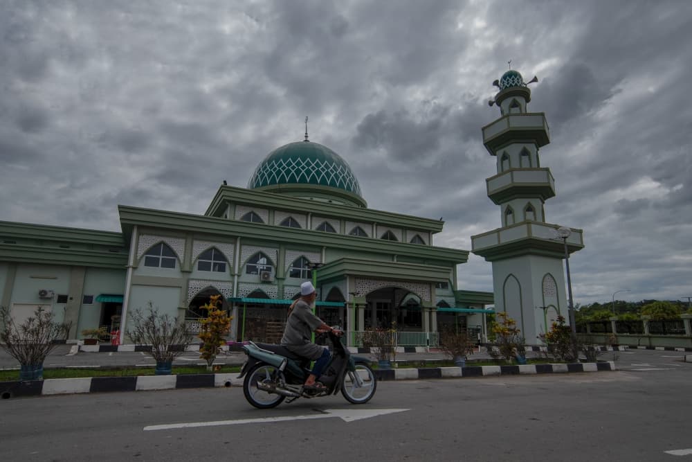 MetMalaysia alert: Torrential rain, lightning and gusty winds batter states from Kedah to Sarawak