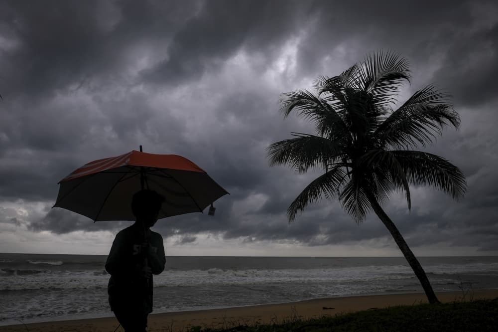 Thunderstorms, heavy rain ahead tonight for Selangor, Perak, Johor and four other states, MetMalaysia warns