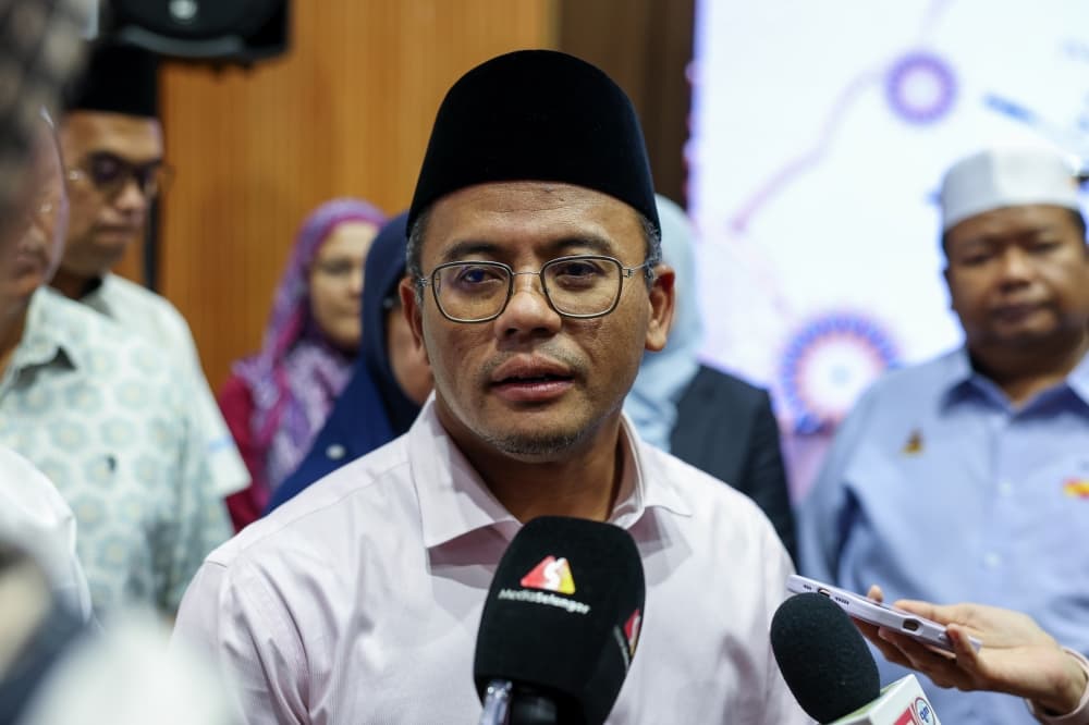 Selangor MB says waiting for police technical report on Sunway Lagoon roller coaster incident that hurt 10