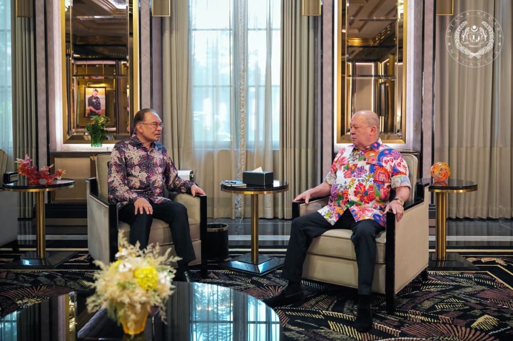 Malaysia King expresses hope for smooth National Day celebrations after audience with PM Anwar