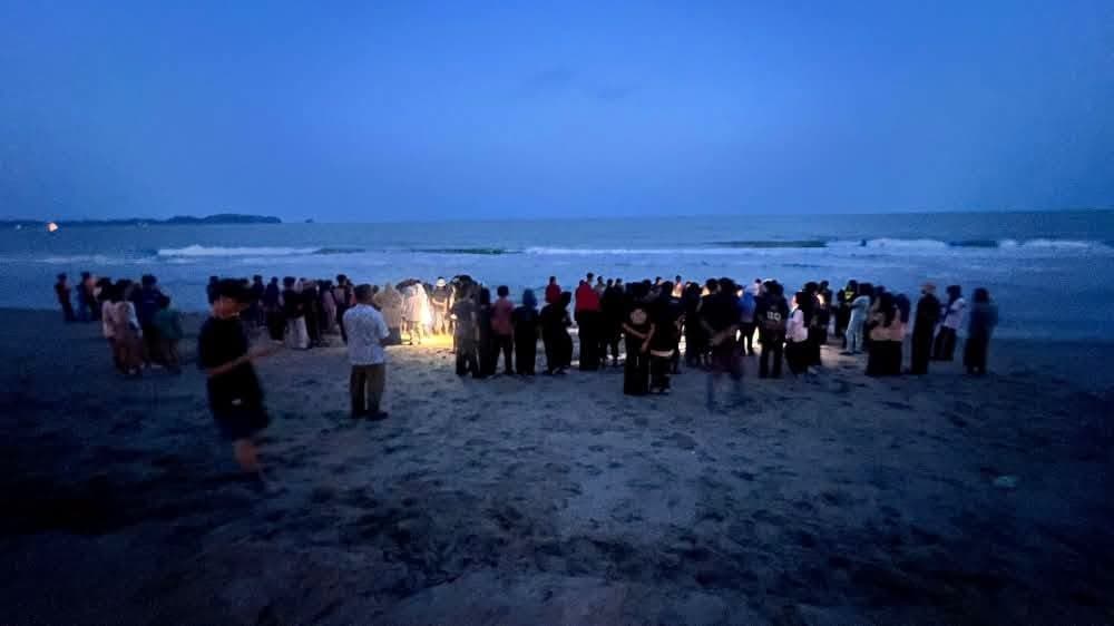 Family outing turns to tragedy as father and eight-year-old son drown off Pengerang
