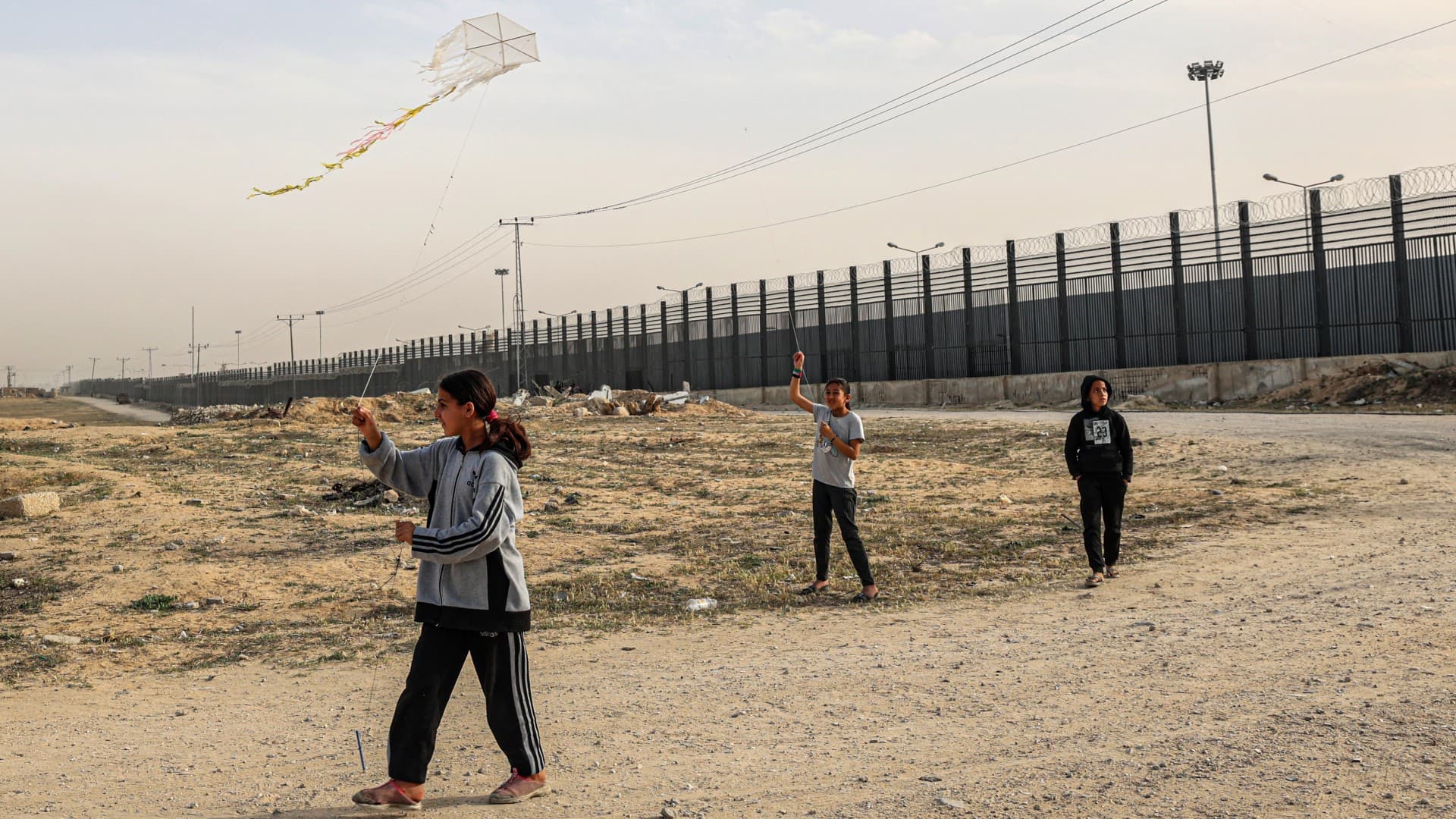 Trump's 'Board of Peace' warns Hamas against flying kites