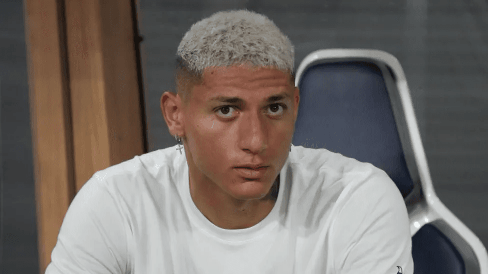 ‘Sometimes he wants to leave’ – De Zerbi on Richarlison’s Spurs future