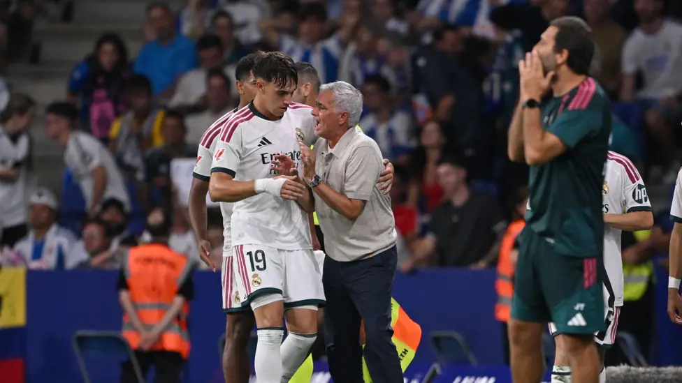 Debutant Espi gives Mourinho a winning Real Madrid return