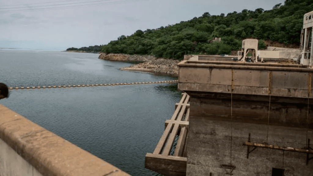 At least 15 die as boat sinks in Zimbabwe’s Lake Kariba