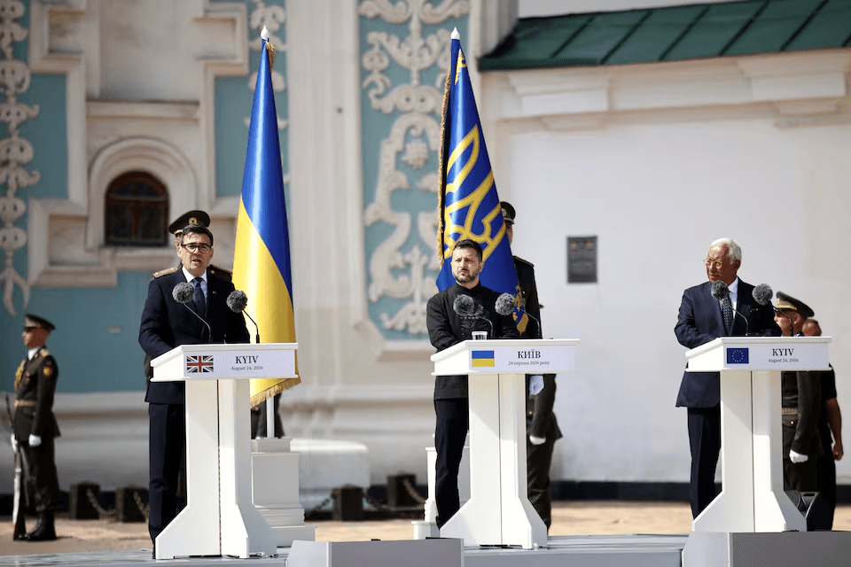 Ukraine wants peace but won’t give in, Zelenskiy says on Independence Day